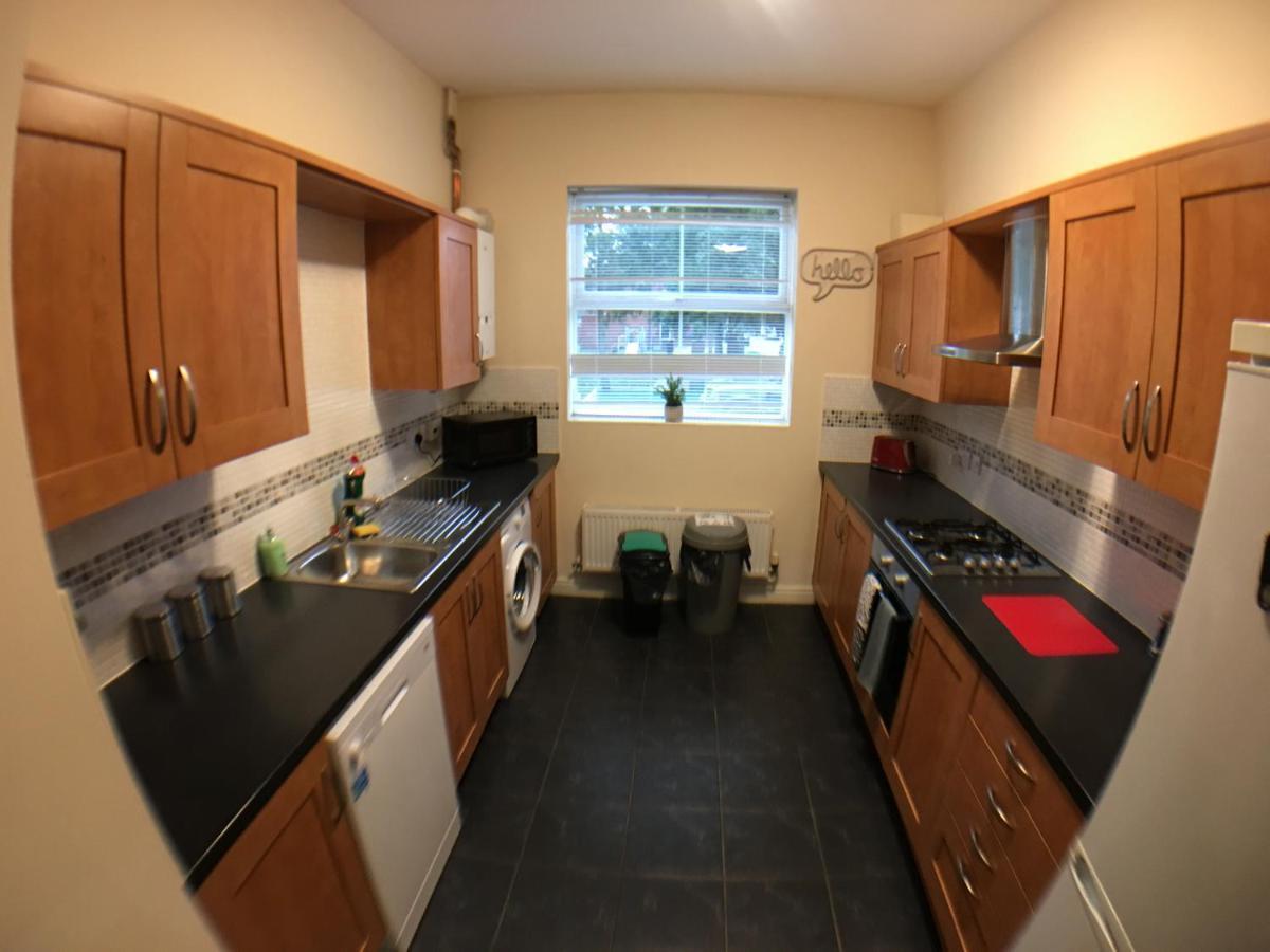 Very Large House, 6 Beds, 4 Bedrooms, 3 Bathrooms, 5 Smart Tv'S & Van Parking Boston Exterior foto